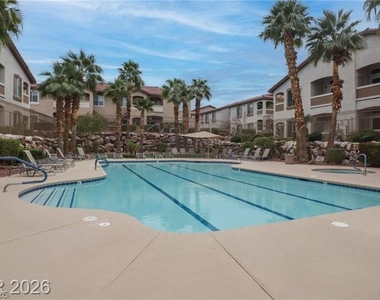 2305 W Horizon Ridge Parkway - Photo Thumbnail 27