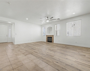 835 Entrada Ridge Avenue - Photo Thumbnail 2