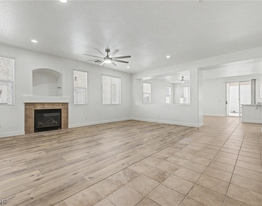 835 Entrada Ridge Avenue - Photo Thumbnail 5