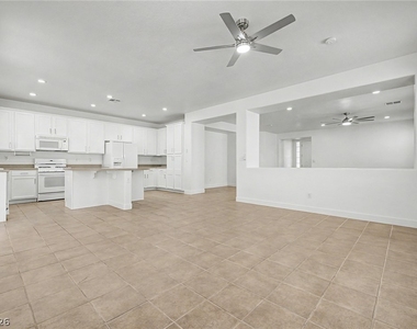 835 Entrada Ridge Avenue - Photo Thumbnail 8