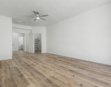 835 Entrada Ridge Avenue - Photo Thumbnail 15