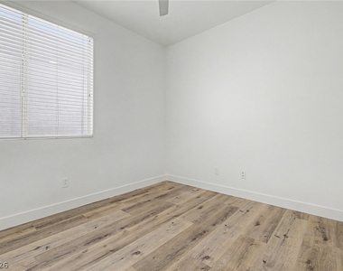 835 Entrada Ridge Avenue - Photo Thumbnail 24