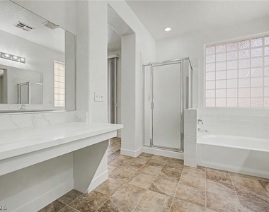 835 Entrada Ridge Avenue - Photo Thumbnail 16