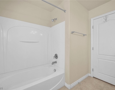 7985 Egypt Meadows Avenue - Photo Thumbnail 15