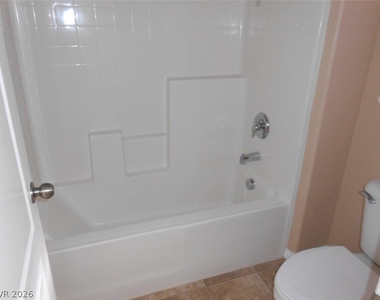 8339 Waylon - Photo Thumbnail 25