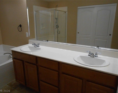 8339 Waylon - Photo Thumbnail 12