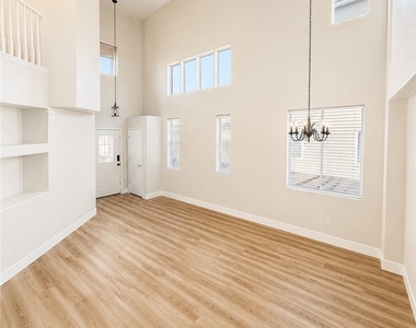 3957 Irvin Avenue - Photo Thumbnail 10
