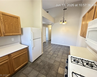 2152 Quarry Ridge Street - Photo Thumbnail 12