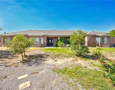 6465 W Quail Avenue - Photo Thumbnail 26