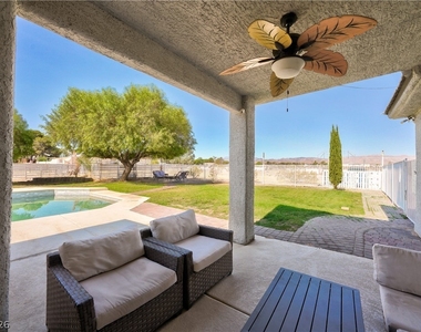 6465 W Quail Avenue - Photo Thumbnail 23