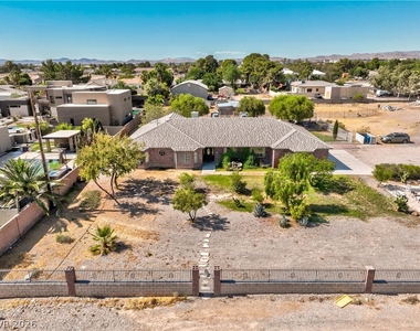 6465 W Quail Avenue - Photo Thumbnail 29