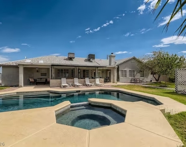 6465 W Quail Avenue - Photo Thumbnail 21