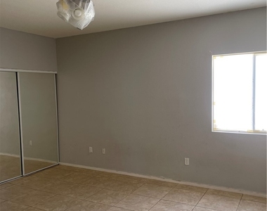 4655 Gold Dust Avenue - Photo Thumbnail 4