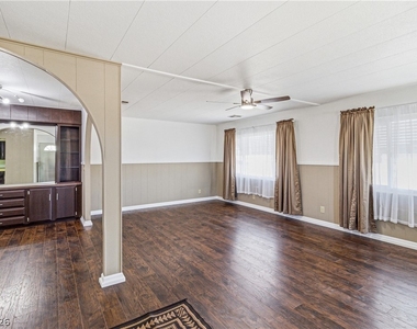1309 Coronado Drive - Photo Thumbnail 11