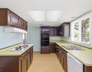 1309 Coronado Drive - Photo Thumbnail 5