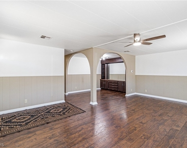 1309 Coronado Drive - Photo Thumbnail 12