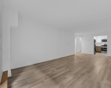 220 East 95th Street - Photo Thumbnail 1