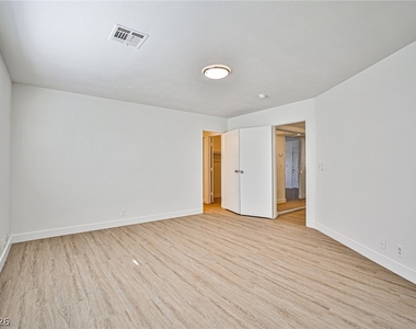 5091 Pioneer Avenue - Photo Thumbnail 13