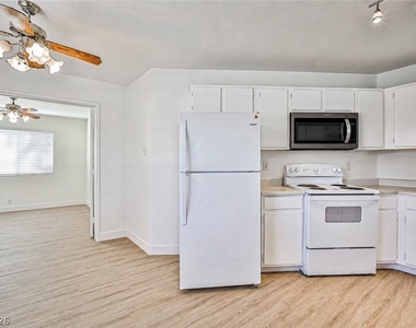 5091 Pioneer Avenue - Photo Thumbnail 18