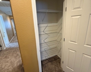 9288 Cabin Cove Avenue - Photo Thumbnail 24