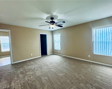 8617 Palomino Ranch Street - Photo Thumbnail 19