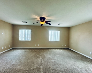 8617 Palomino Ranch Street - Photo Thumbnail 12