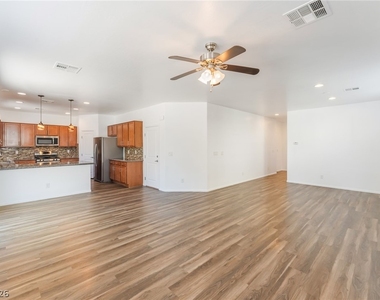 6908 Double Vista Way - Photo Thumbnail 6