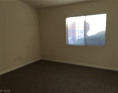 1040 Appleblossom Time Avenue - Photo Thumbnail 6