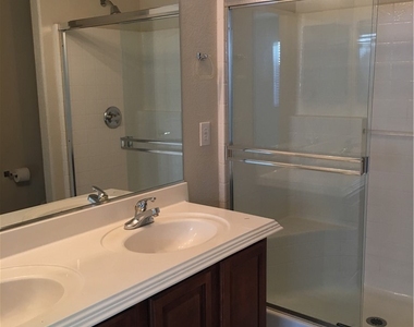 1040 Appleblossom Time Avenue - Photo Thumbnail 5