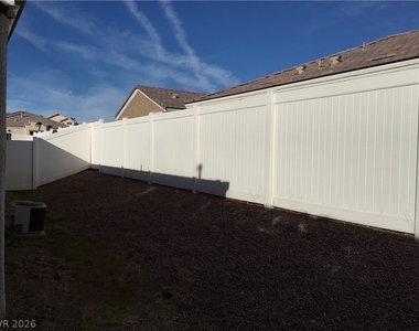 1040 Appleblossom Time Avenue - Photo Thumbnail 10
