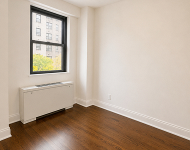 240 East 82nd Street - Photo Thumbnail 1