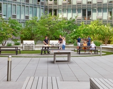550 West 54th Street - Photo Thumbnail 5