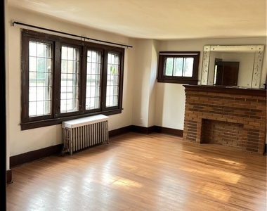 81 Concord Drive - Photo Thumbnail 4