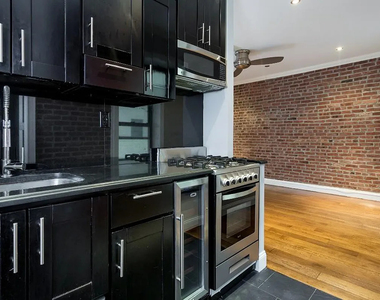 326 East 100th Street - Photo Thumbnail 2