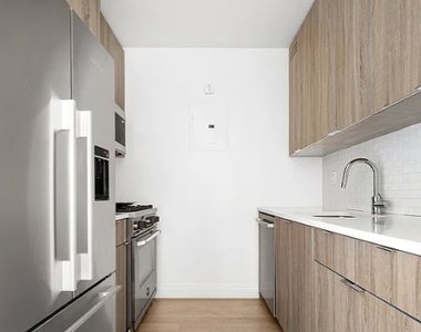  East 94th Street - Photo Thumbnail 1