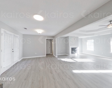 334 Amanda Drive - Photo Thumbnail 9