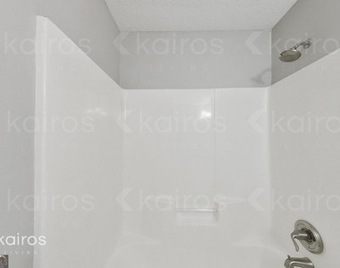 334 Amanda Drive - Photo Thumbnail 12