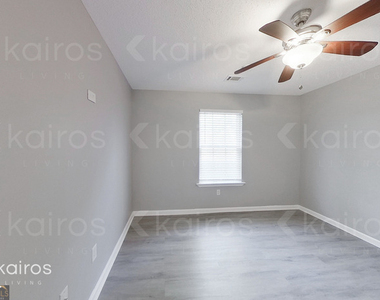 334 Amanda Drive - Photo Thumbnail 10