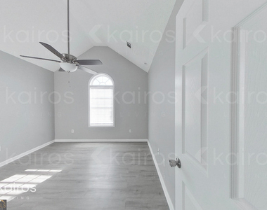 334 Amanda Drive - Photo Thumbnail 13