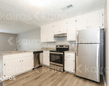 135 Fawn Drive - Photo Thumbnail 2