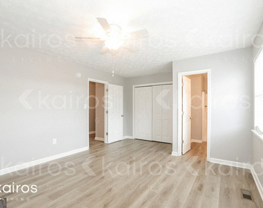 135 Fawn Drive - Photo Thumbnail 4