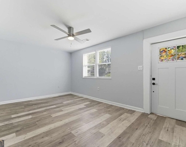 1307 Elizabeth Avenue Sw - Photo Thumbnail 7