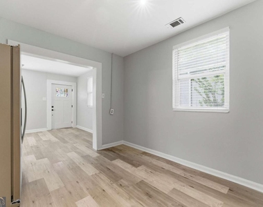 1307 Elizabeth Avenue Sw - Photo Thumbnail 10