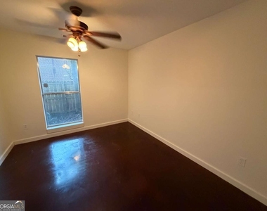 241 Maynard Terrace Se - Photo Thumbnail 20