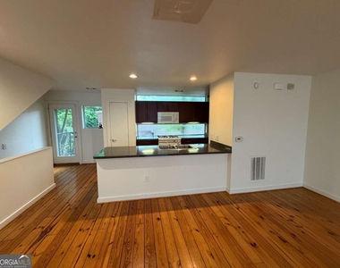 241 Maynard Terrace Se - Photo Thumbnail 9