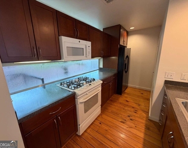 241 Maynard Terrace Se - Photo Thumbnail 11