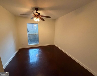 241 Maynard Terrace Se - Photo Thumbnail 23