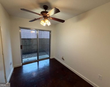 241 Maynard Terrace Se - Photo Thumbnail 24