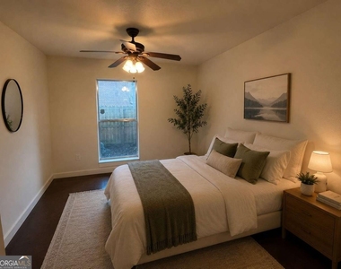 241 Maynard Terrace Se - Photo Thumbnail 3