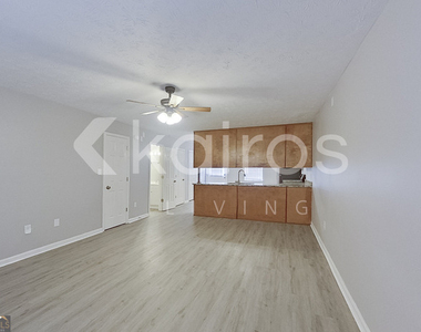160 Deer Parkway - Photo Thumbnail 5